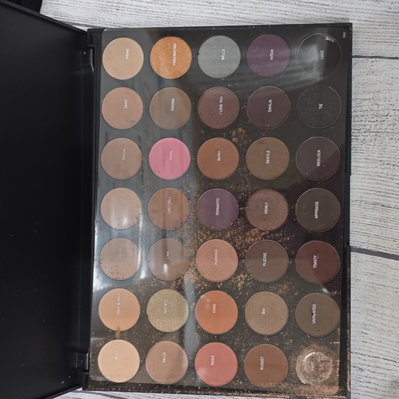 *GIVEAWAY* - Picture 2 of 3